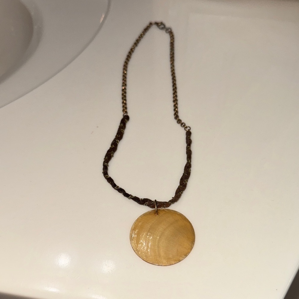 Vintage Gold Pendant Necklace - Picture 1 of 5